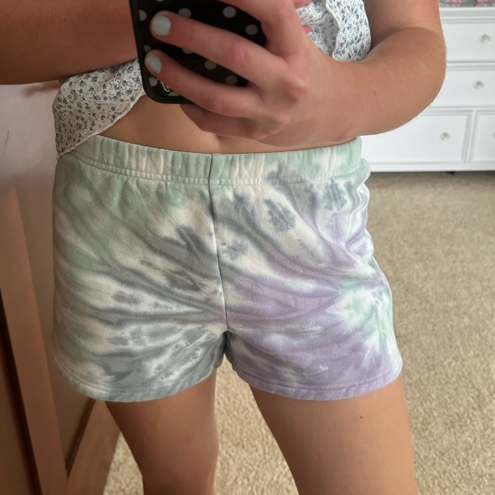 TNA Aritzia Sweatshorts (S)
